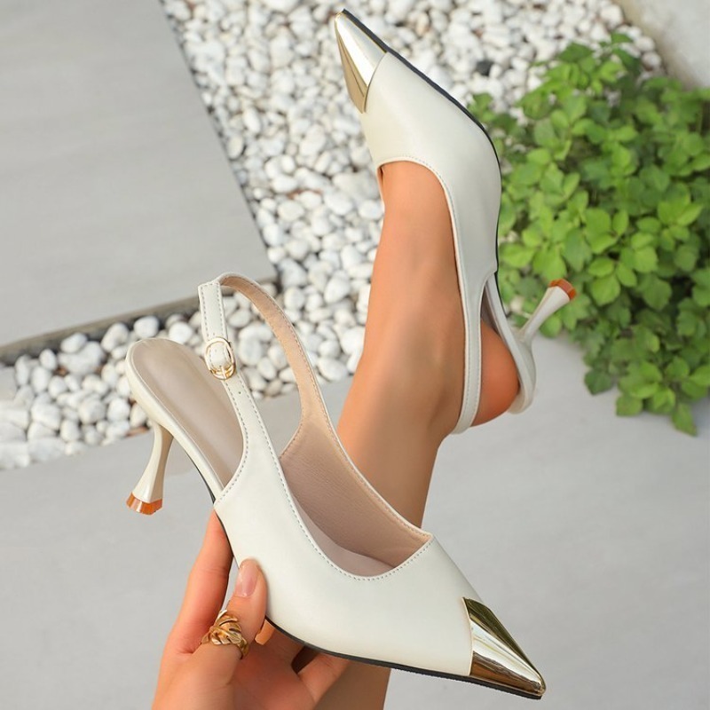 Kitten Heel Women - Damskie czółenka z paskiem na pięcie,
