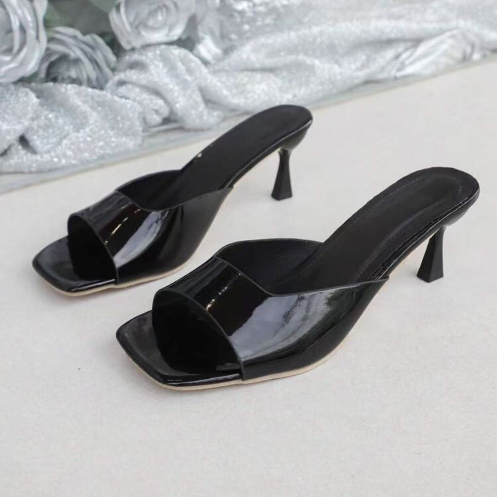 Kitten Heel Women - Modne klapki z odkrytymi palcami, letnie