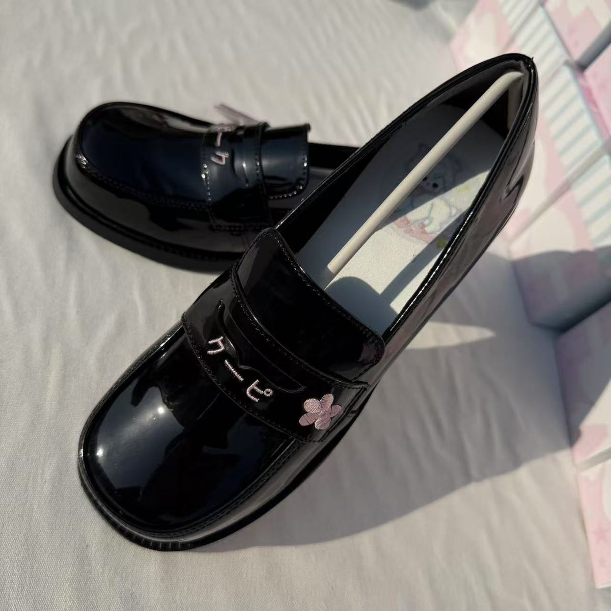 Urocze buty w japońskim stylu  – Kitten Heel Women recenzja i cena