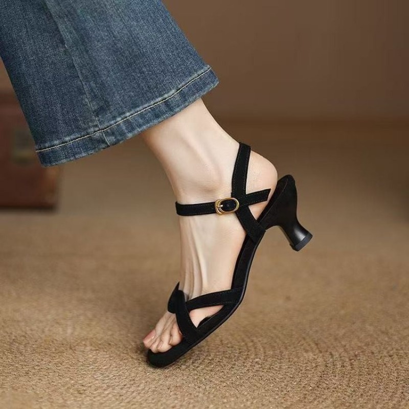 Wysokiej jakości sandały w kol – Kitten Heel Women recenzja i cena