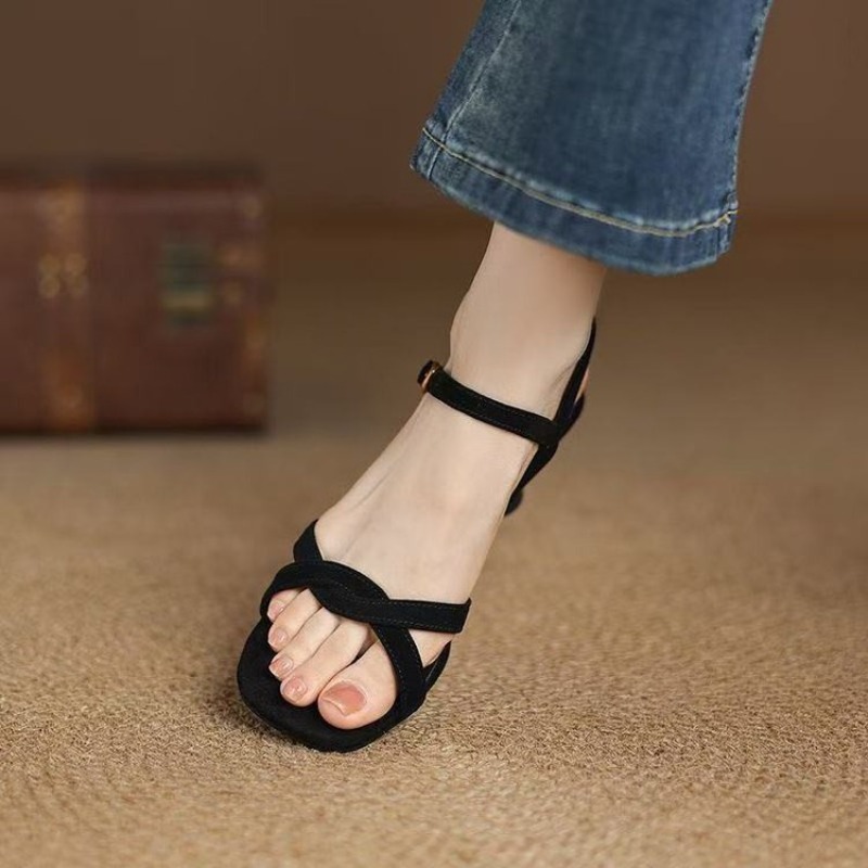 Wysokiej jakości sandały w kol – Kitten Heel Women recenzja i cena