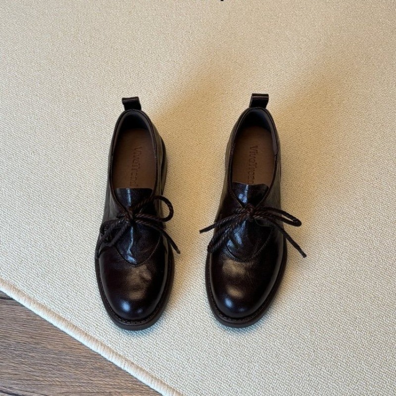 Francuskie vintage'owe proste  – Kitten Heel Women recenzja i cena