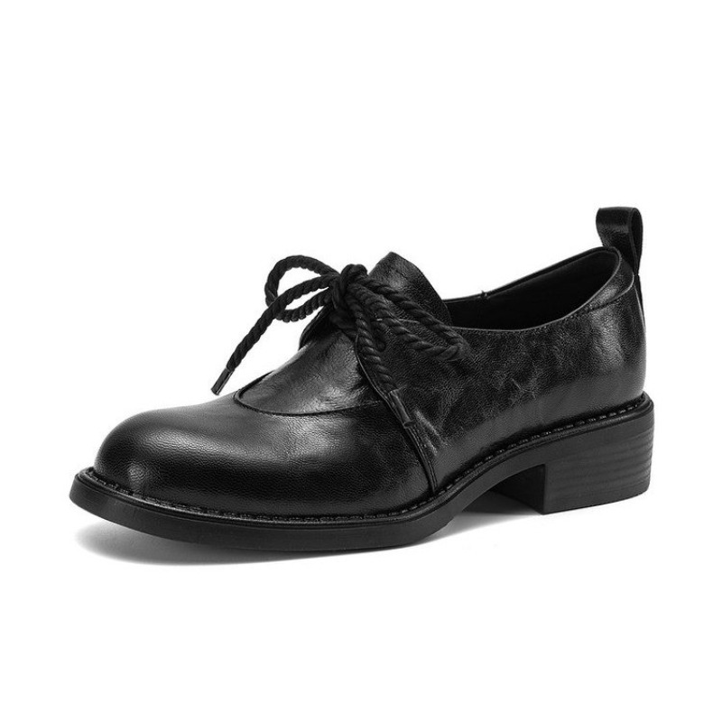 Francuskie vintage'owe proste  – Kitten Heel Women recenzja i cena