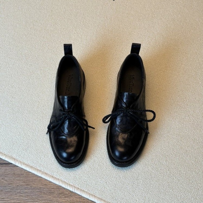 Francuskie vintage'owe proste  – Kitten Heel Women recenzja i cena