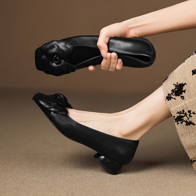 Francuskie czółenka na niskim  – Kitten Heel Women recenzja i cena