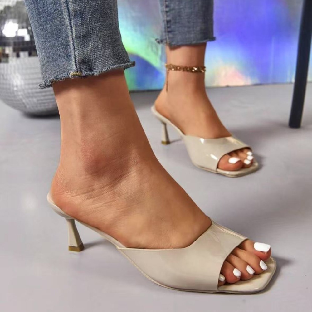 Modne klapki z odkrytymi palca – Kitten Heel Women recenzja i cena