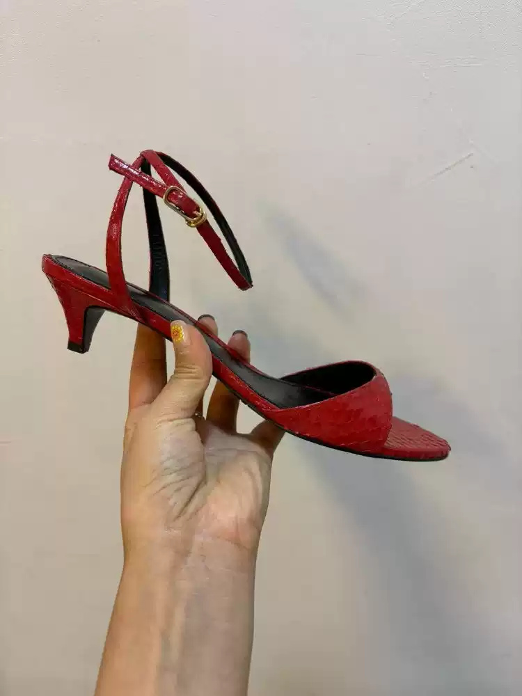 Damskie czerwone sandały z lak – Kitten Heel Women recenzja i cena